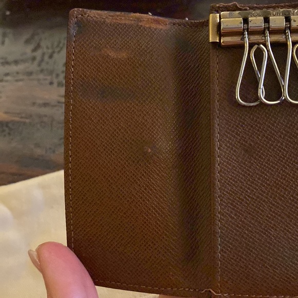 Vintage Louis Vuitton Leather Key Case with Dust Bag - Picture 8 of 10
